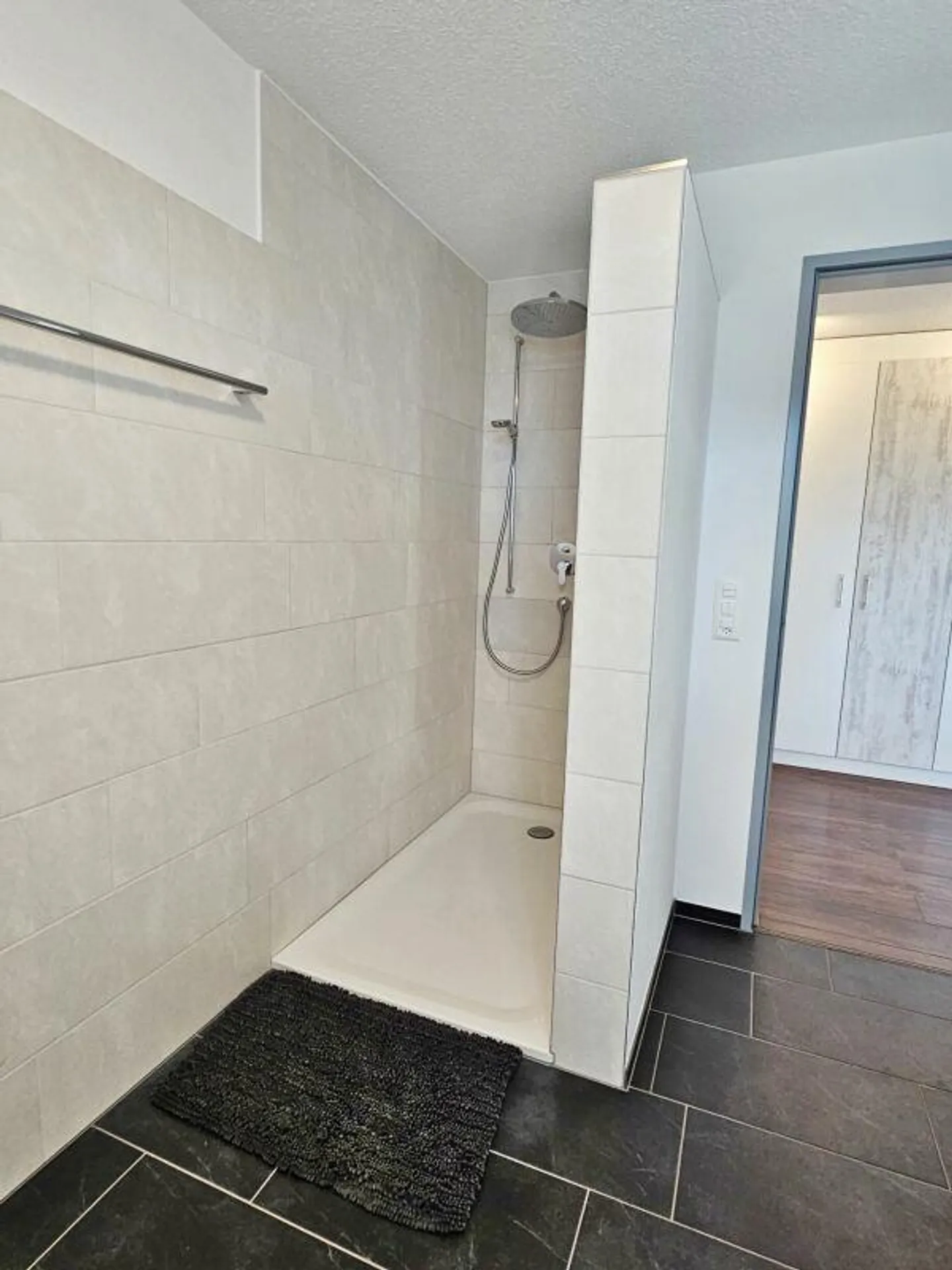 Appartement en duplex exclusif de 5,5 pièces dans un emplacement sud dégagé... - Photo 17 sur 20