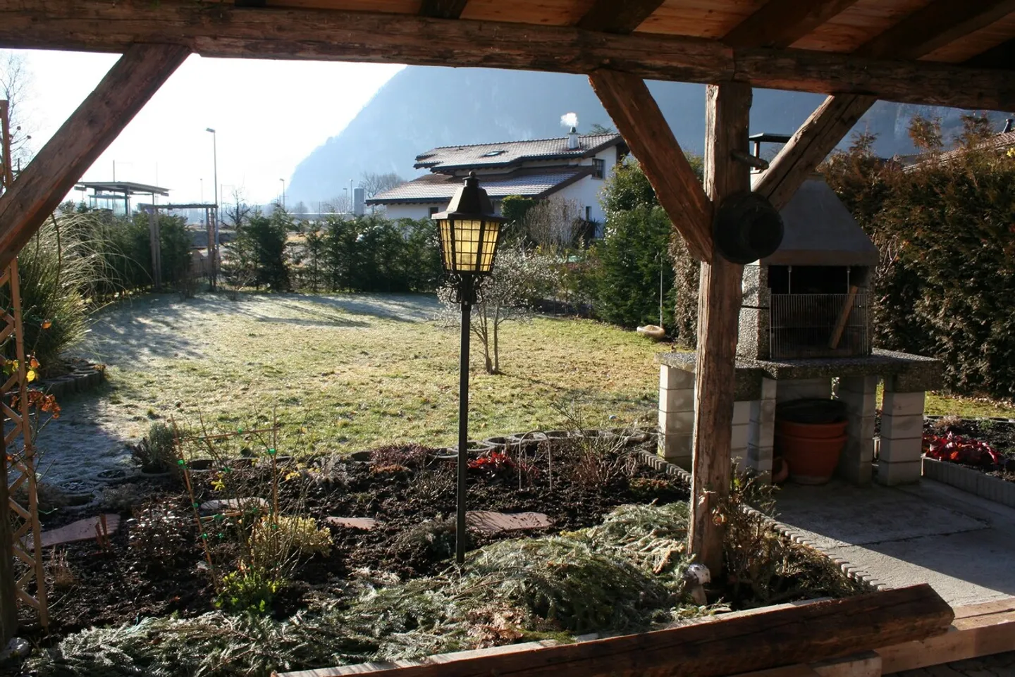 Grande casa con 2 appartamenti con 3,5 stanze su 672 m2 - Foto 8 di 32