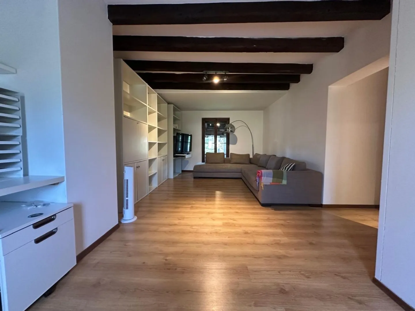 Prächtiges Einfamilienhaus / 5 Schlafzimmer / 3 Badezimmer / Garten - Foto 8 von 13