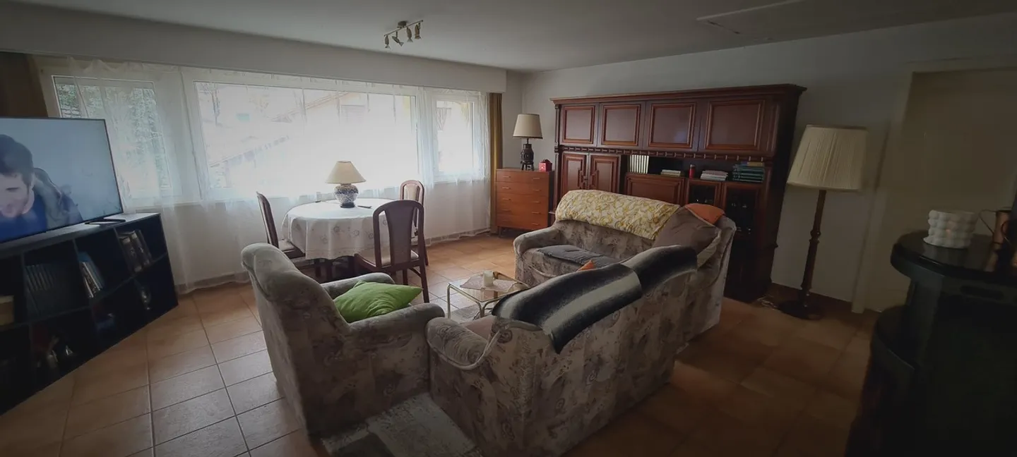 Grande casa con 2 appartamenti con 3,5 stanze su 672 m2 - Foto 16 di 32