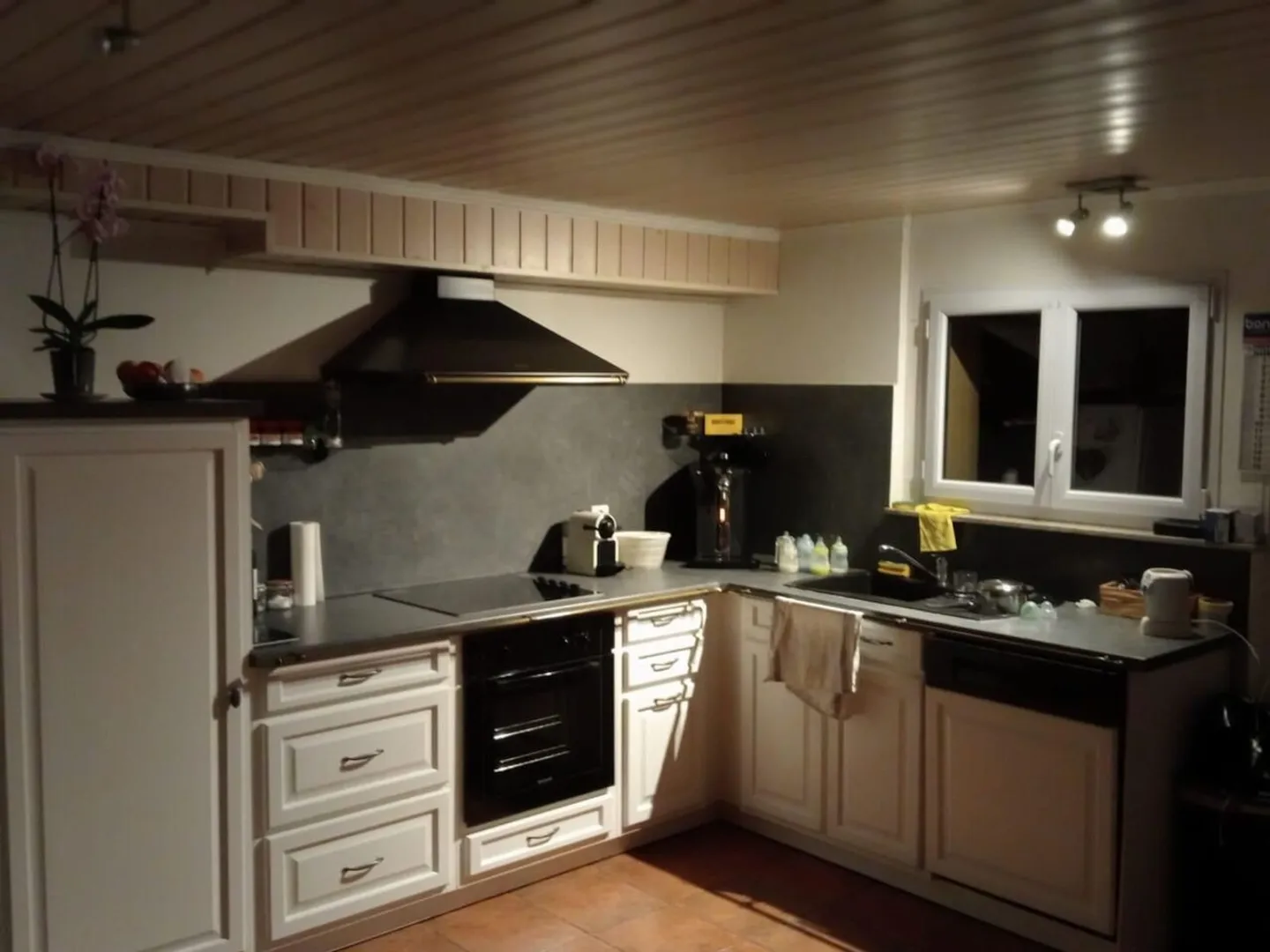 Grande casa con 2 appartamenti con 3,5 stanze su 672 m2 - Foto 23 di 32