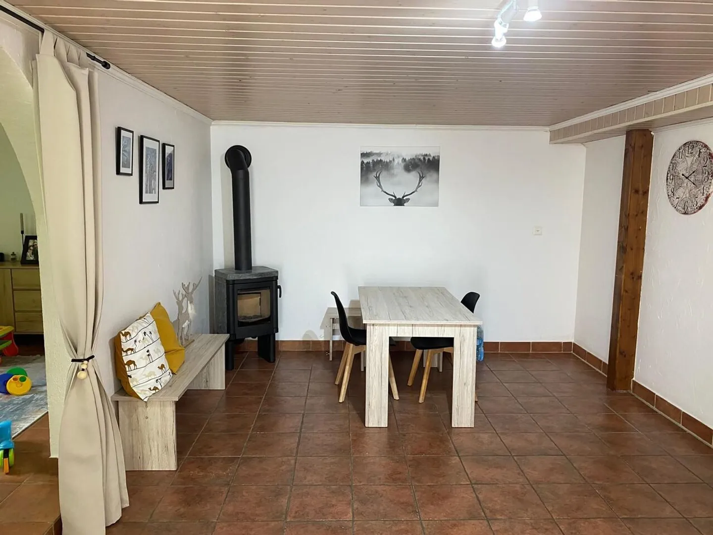 Grande casa con 2 appartamenti con 3,5 stanze su 672 m2 - Foto 24 di 32