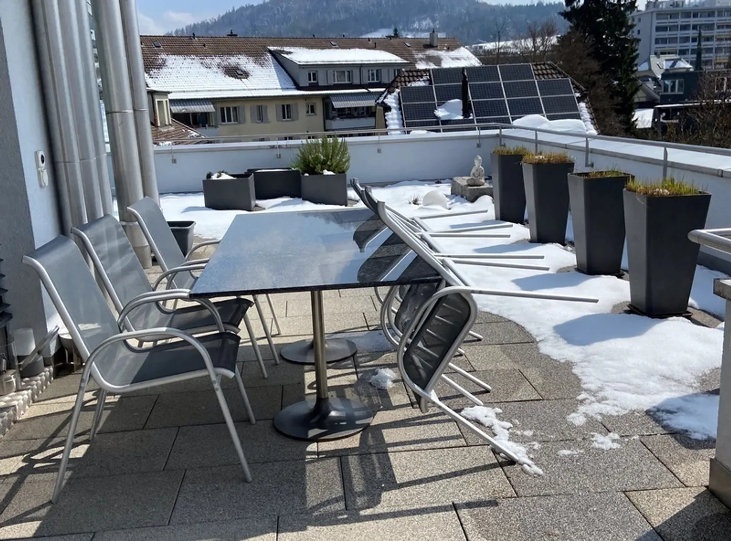 3½ ZIMMER-ATTIKAWOHNUNG IN LIEBEFELD (BE), MÖBLIERT, TEMPORÄR - Foto 8 von 9