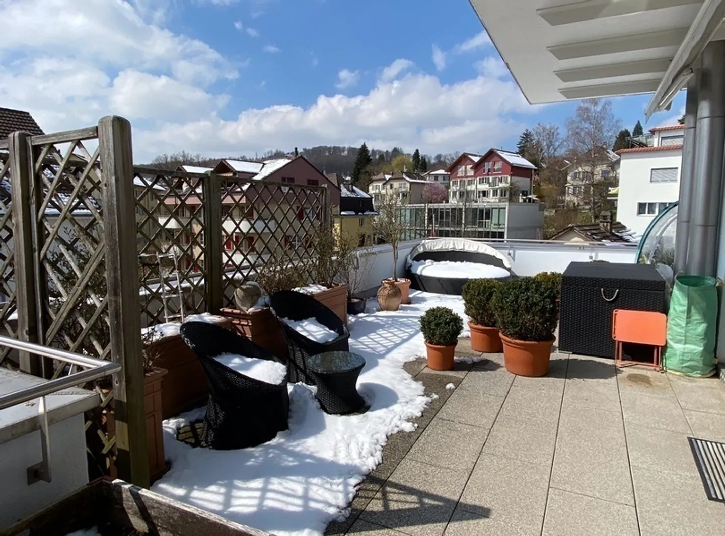 3½ ZIMMER-ATTIKAWOHNUNG IN LIEBEFELD (BE), MÖBLIERT, TEMPORÄR - Foto 9 von 9