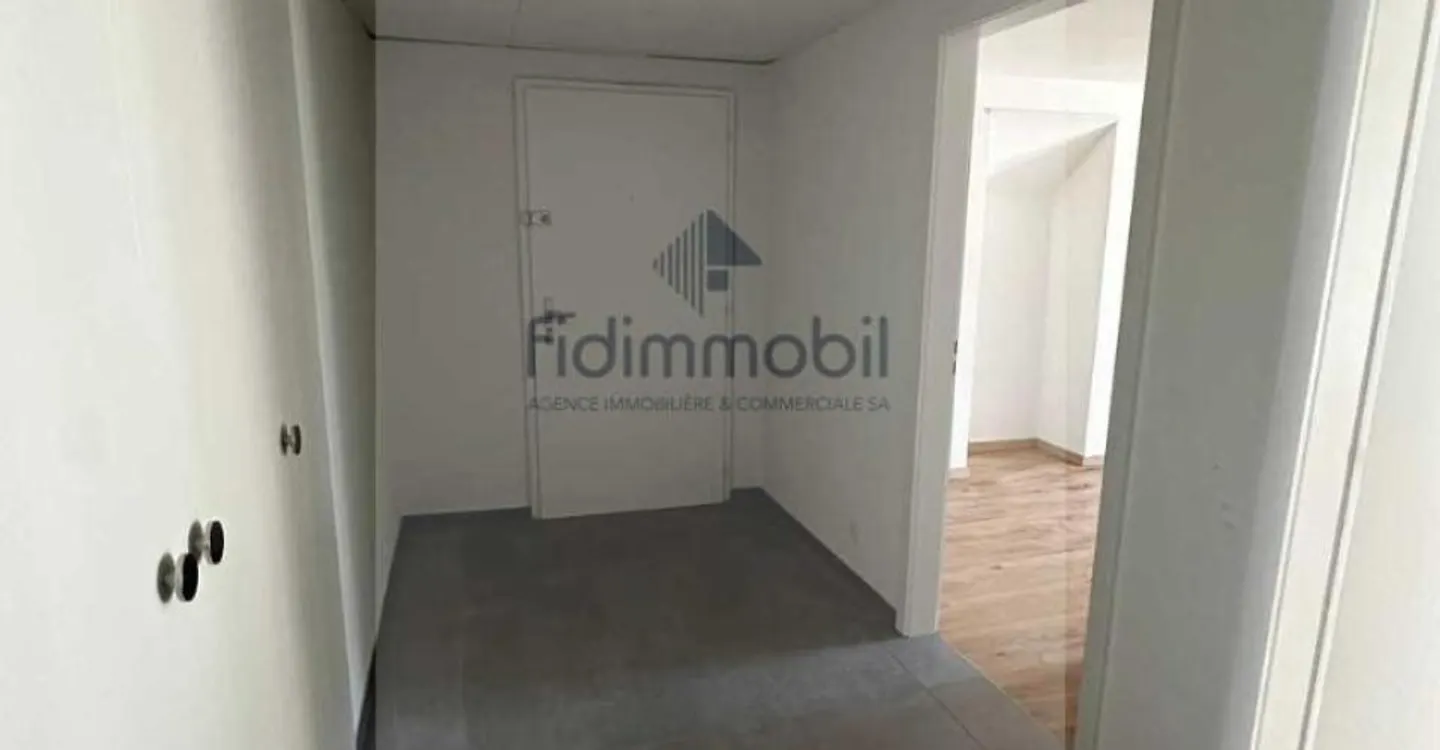 Appartement Rénové dans Quartier Calme - Photo 4 sur 9