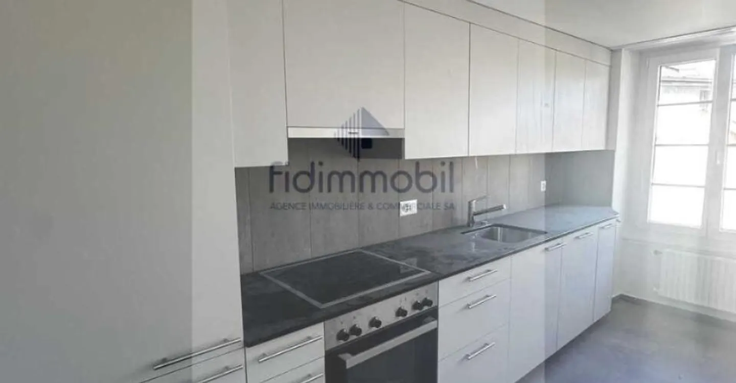 Appartement Rénové dans Quartier Calme - Photo 1 sur 9