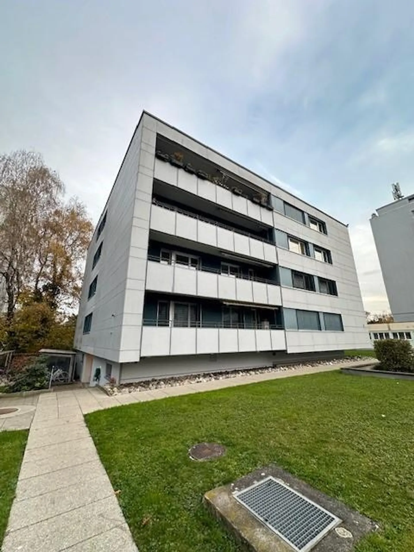Appartement lumineux et spacieux de 2.5 pièces au cœur de Zurich Seebach - Photo 1 sur 9