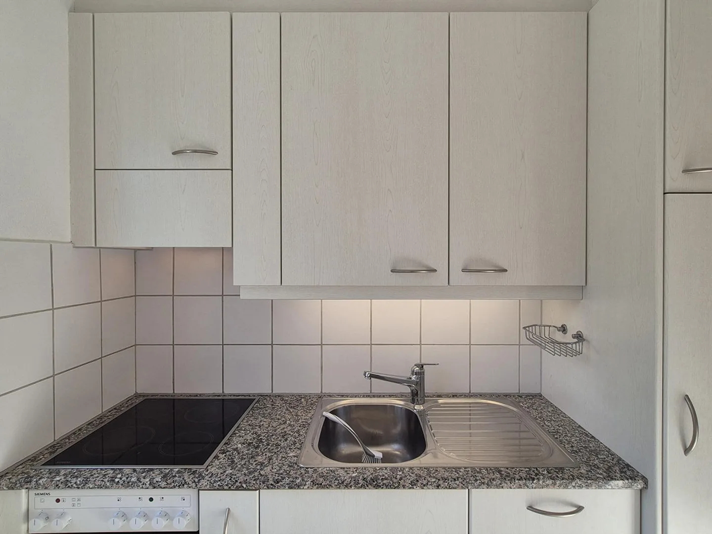 Bright Room in Student Shared Flat: 15' from Bern Train Station - Photo 6 of 8