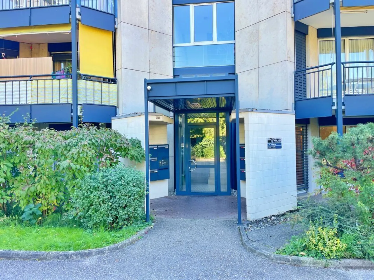 1.5 Room Apartment - Photo 1 of 18