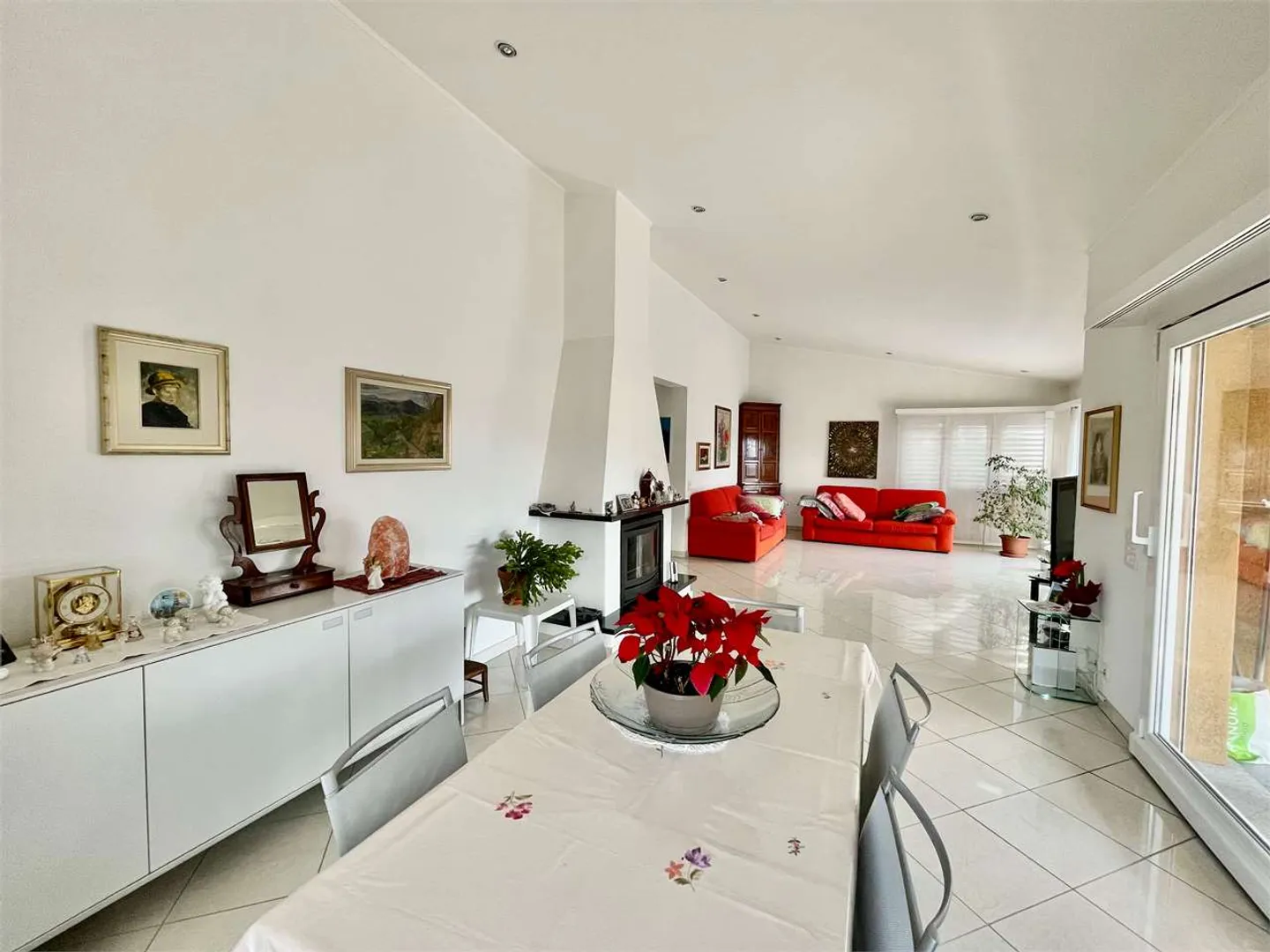 Villa with two residential units, pool and panoramic view - Cadro - Photo 1 of 13