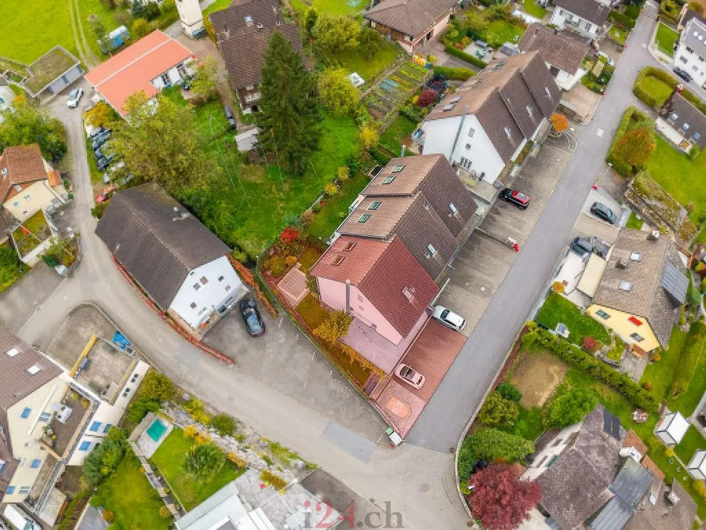 Spazio per tutta la famiglia – Grande casa angolare di 5.5 stanze con giardino e... - Foto 3 di 12