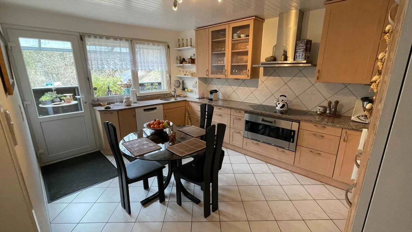 Per investitori - Piacevole appartamento duplex di 4 stanze - Foto 2 di 9