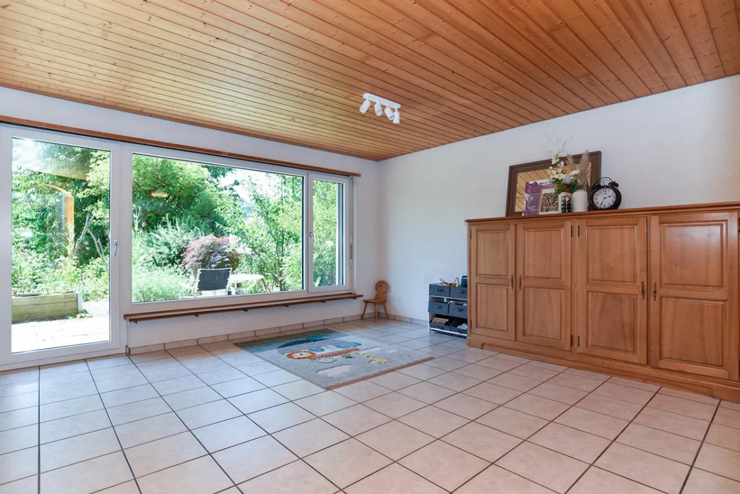 Una casa in una posizione tranquilla con spazio, luce e molta privacy - Foto 6 di 15