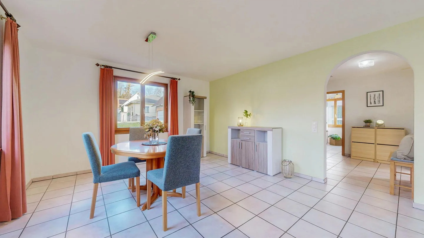 FAIR IN PRICE, DETACHED AND WELL-MAINTAINED – 5.5 ROOM SINGLE FAMILY HOUSE - Photo 4 of 5