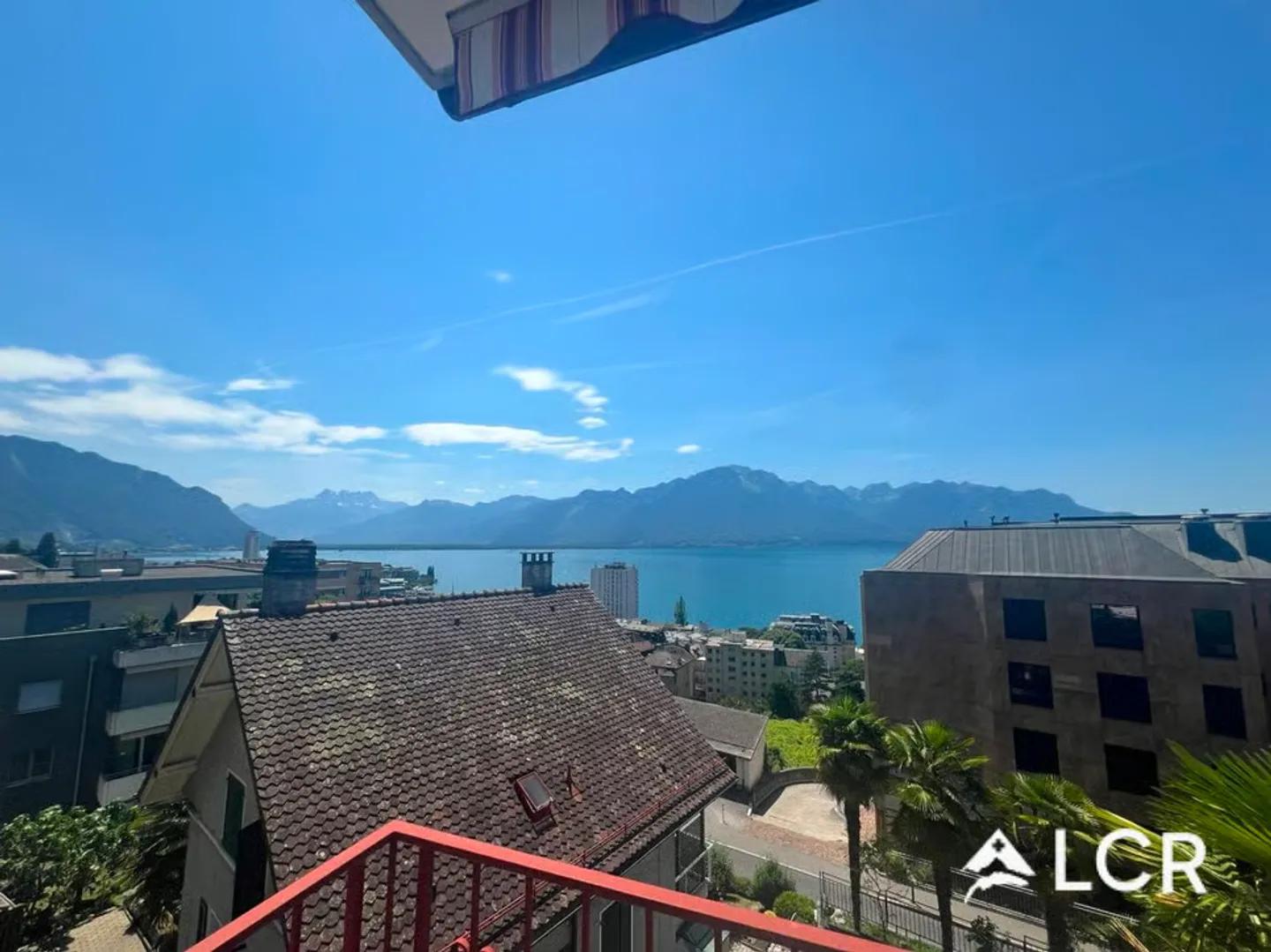 Wunderschöne 5,5-Zimmer-Wohnung / 3 Schlafzimmer / 1 Badezimmer / 1 Balkon mit atemberaubendem Blick - Foto 3 von 12