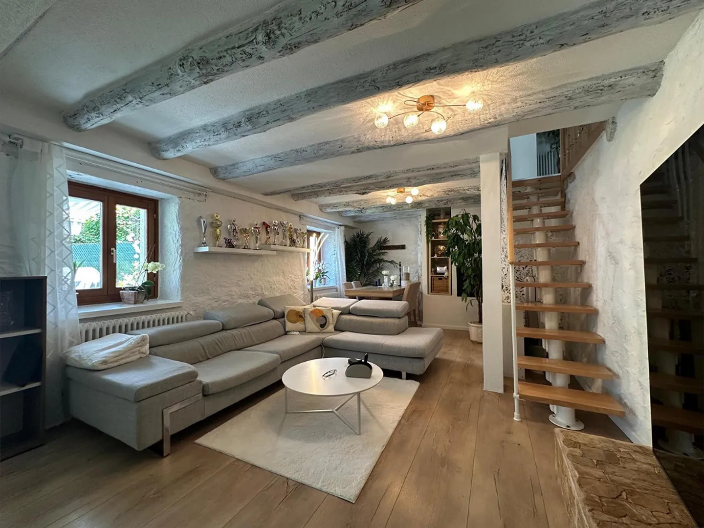 BEAUTIFUL 4.5 CHARMING HOUSE WITH GARDEN AND SWIMMING POOL IN ROVEREDO - Photo 1 of 10