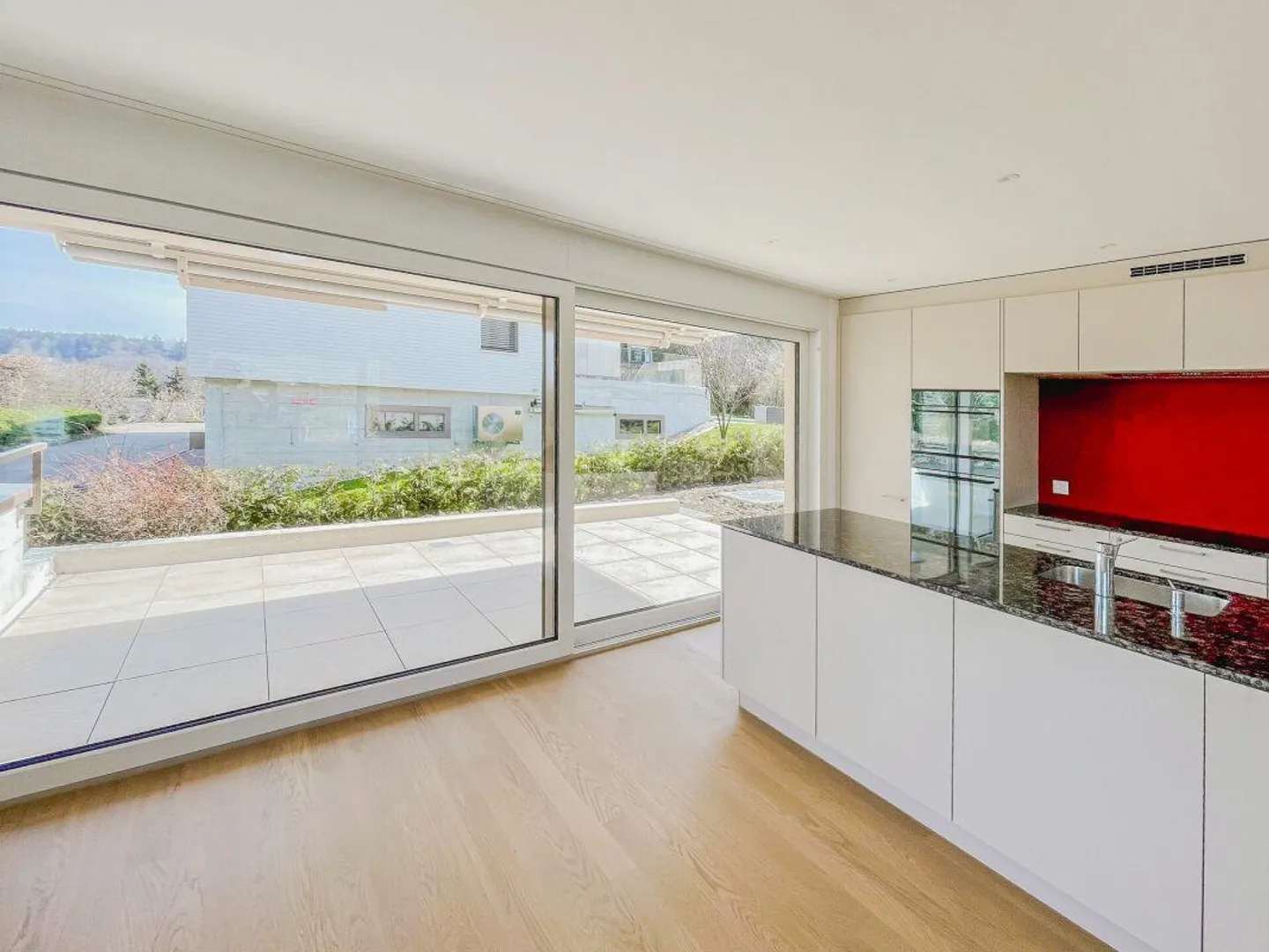 Garden apartment in a preferred location - Photo 5 of 10