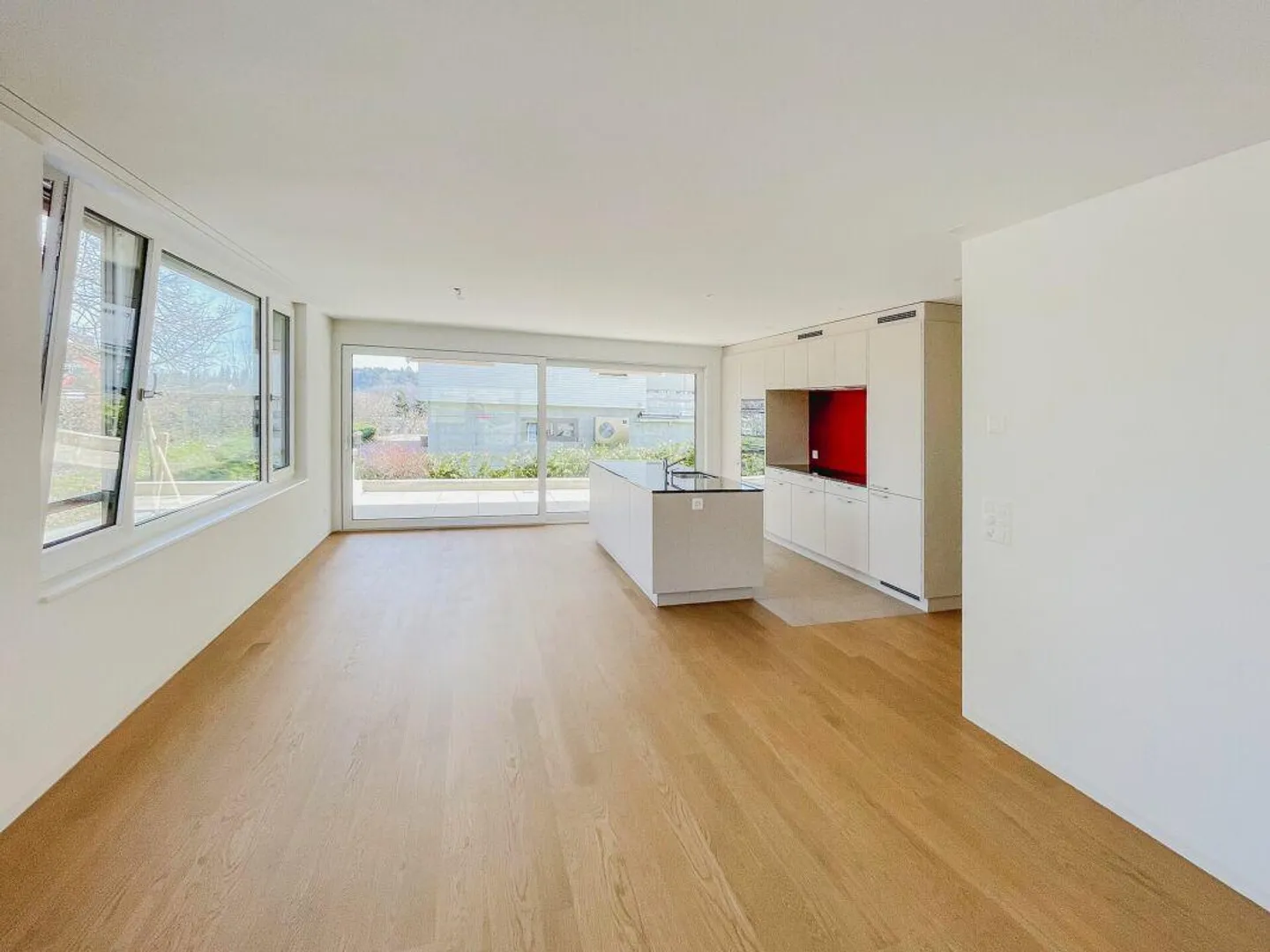 Garden apartment in a preferred location - Photo 6 of 10