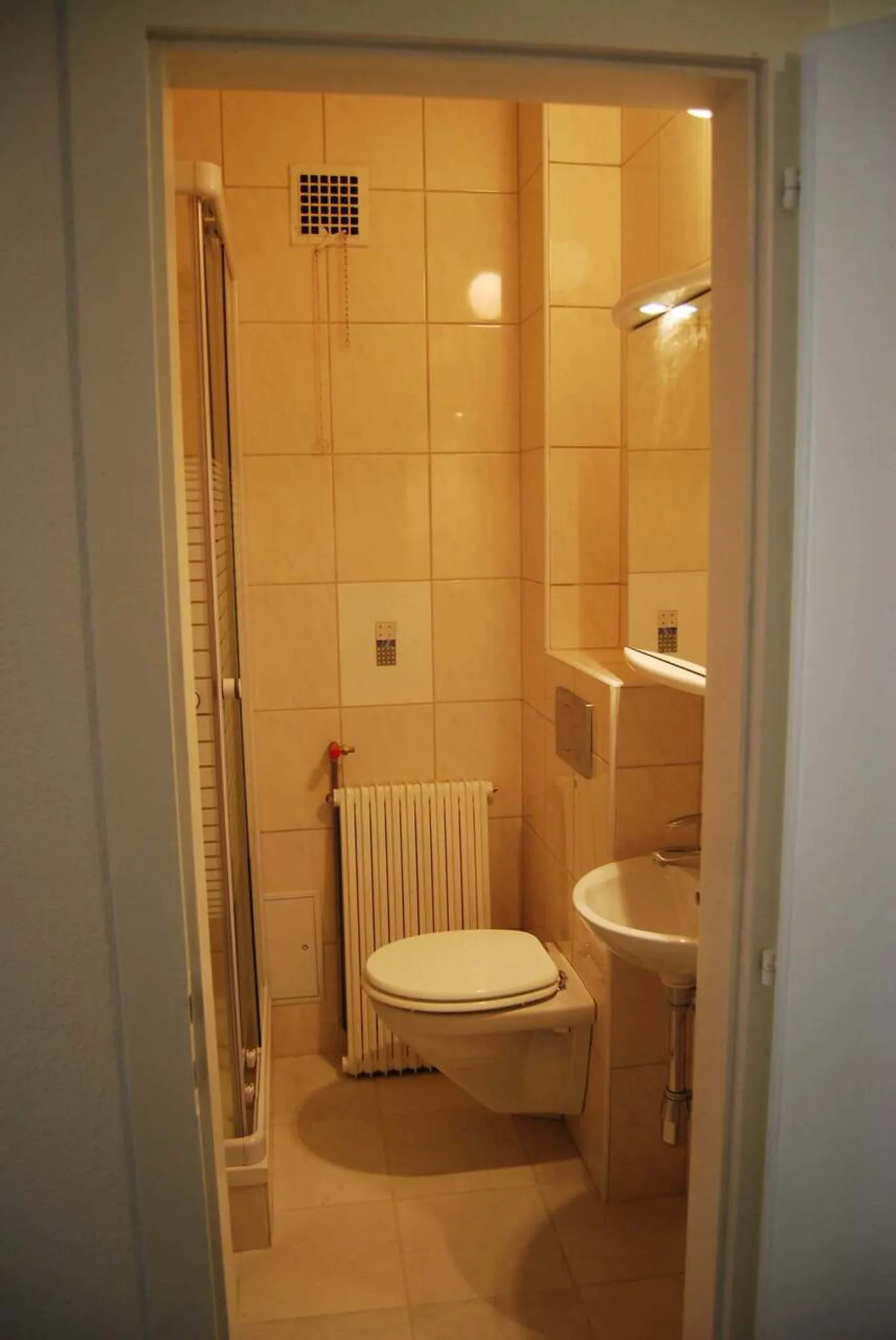 2-Zimmer-Wohnung im 1. Stock mit Balkon - Foto 9 von 13