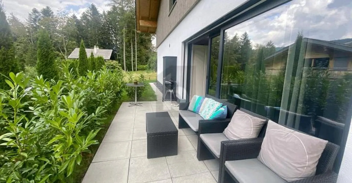 Charming Apartment with Pool - Photo 4 of 6