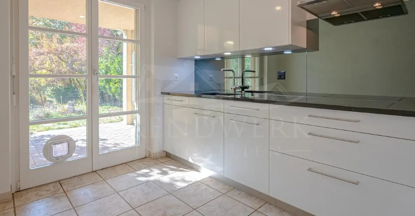 Appartement de 3 pièces avec jardin, situé au cœur de Gümligen - Photo 4 sur 13