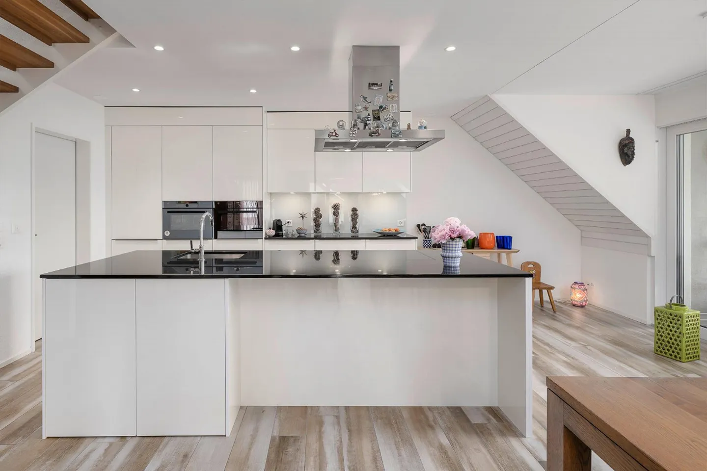 Spacious Maisonette with Style - Photo 1 of 9
