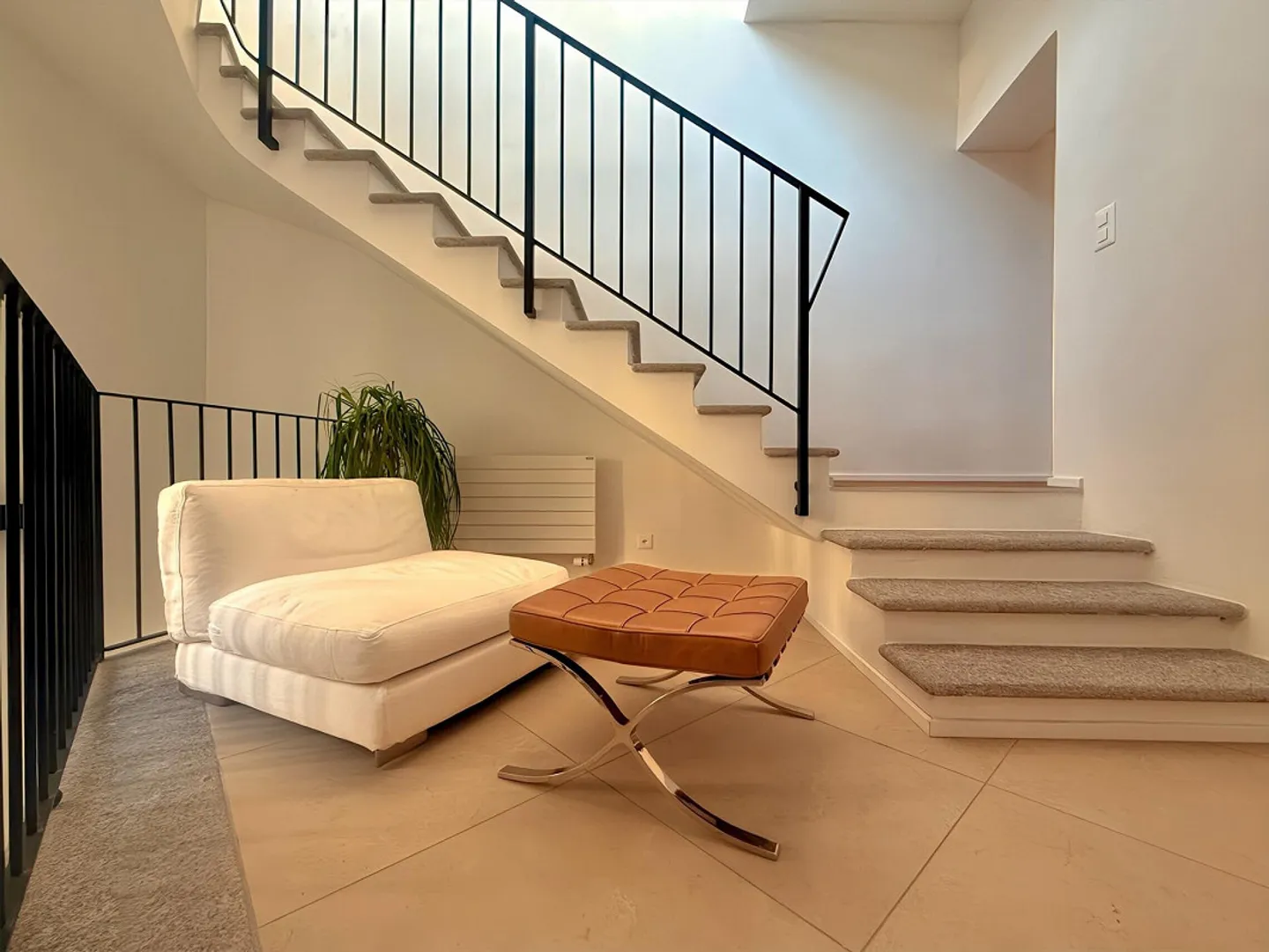 MAISON HISTORIQUE 7.5 NOUVELLEMENT RÉNOVÉE À PREGASSONA ALTA - Photo 6 sur 11
