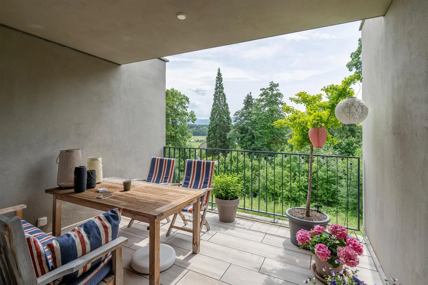 Spacious Maisonette with Style - Photo 7 of 9