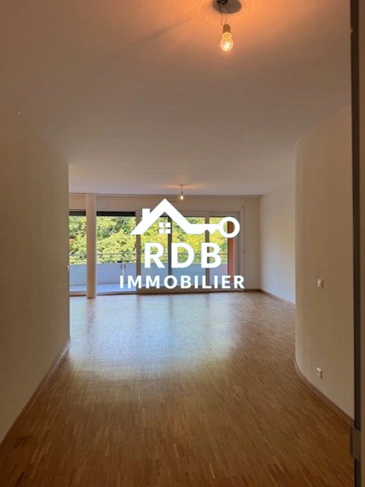 5-room apartment on the 5th floor located in Versoix 1290 - Photo 2 of 9