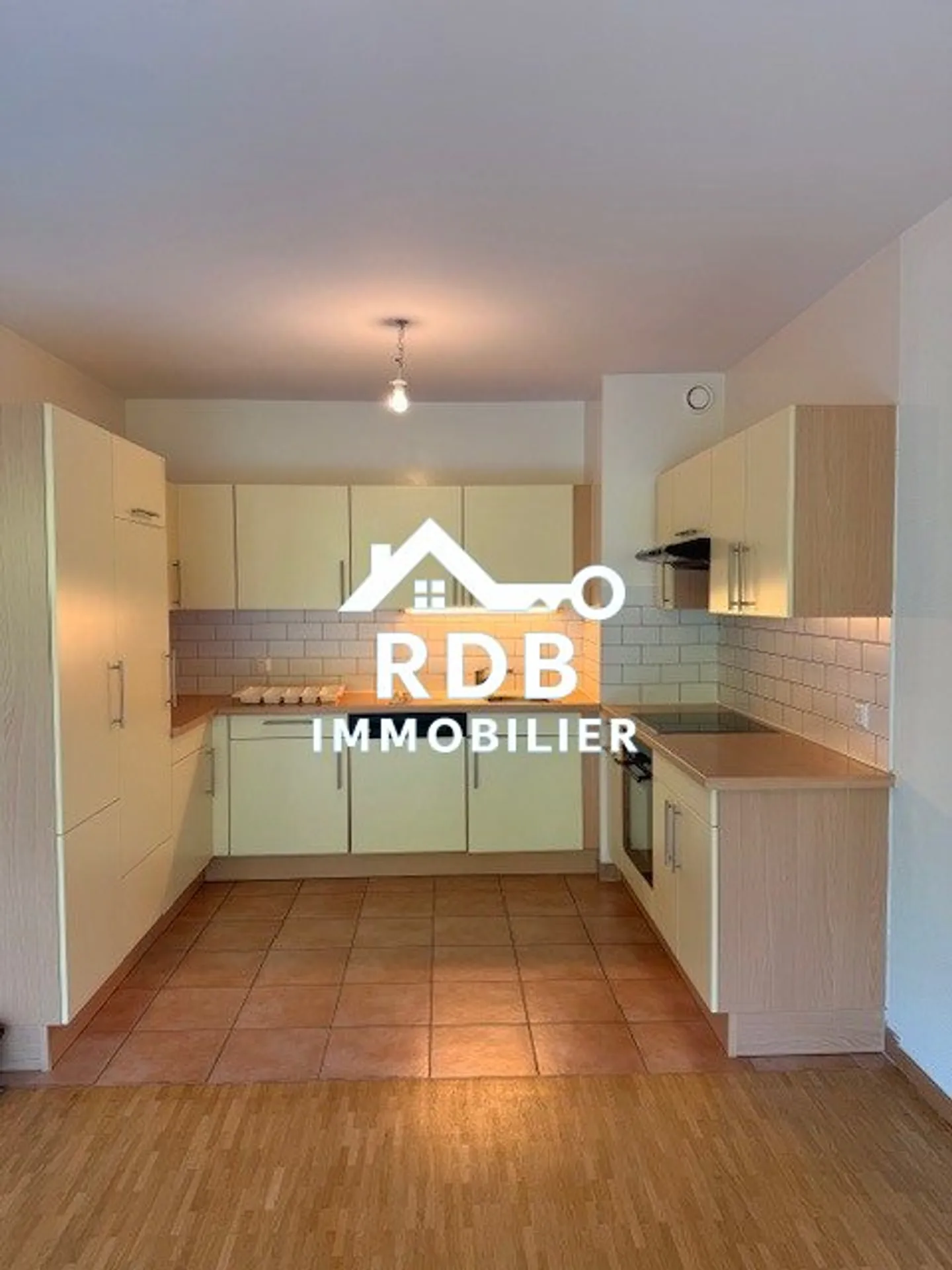5-room apartment on the 5th floor located in Versoix 1290 - Photo 4 of 9