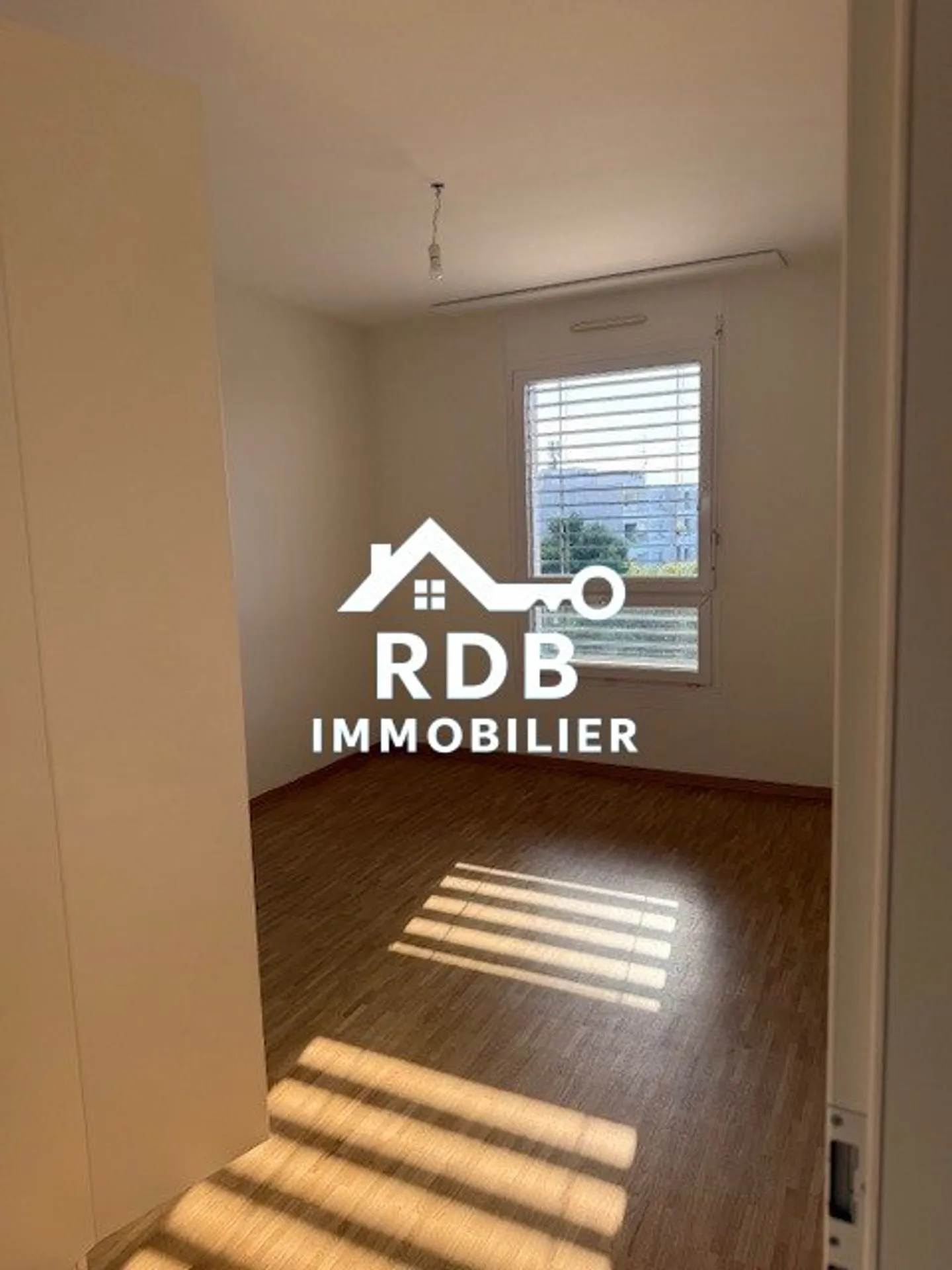 5-room apartment on the 5th floor located in Versoix 1290 - Photo 6 of 9