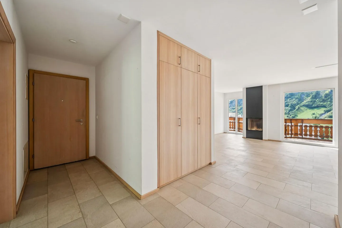 Your Retreat in the Alps: 4.5-Room Residence in Leukerbad - Photo 7 of 13
