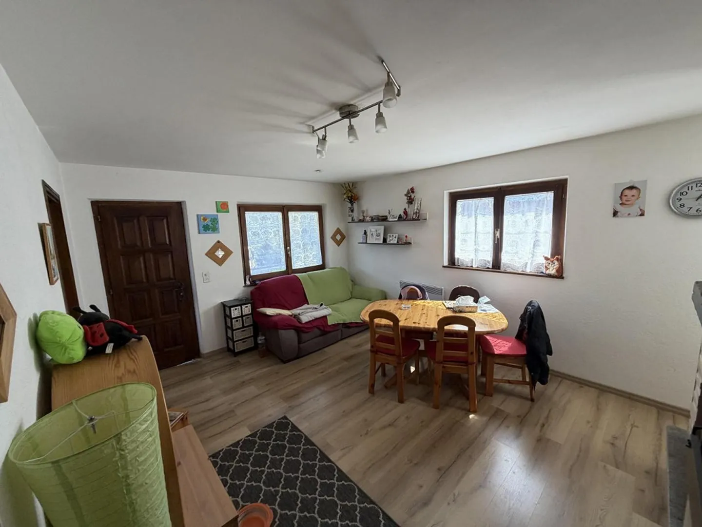 Chalet with two 3-room apartments, large building land in a very sunny location... - Photo 4 of 72