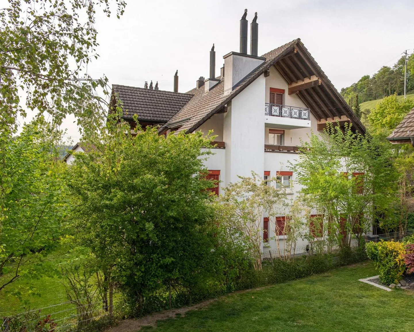 4.5-room maisonette apartment with beautiful views of greenery - Photo 1 of 12