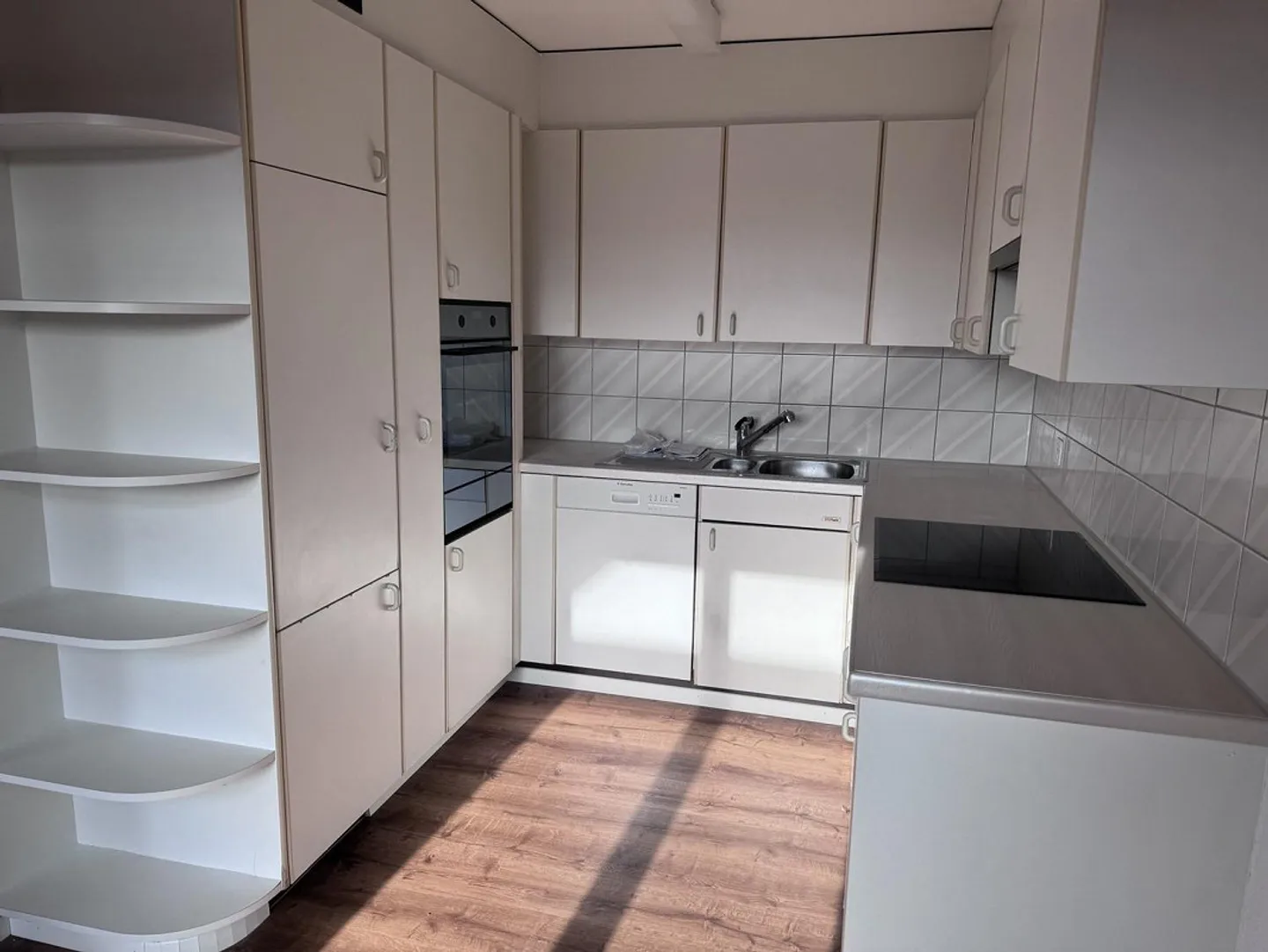 4.5-room maisonette apartment with beautiful views of greenery - Photo 4 of 12