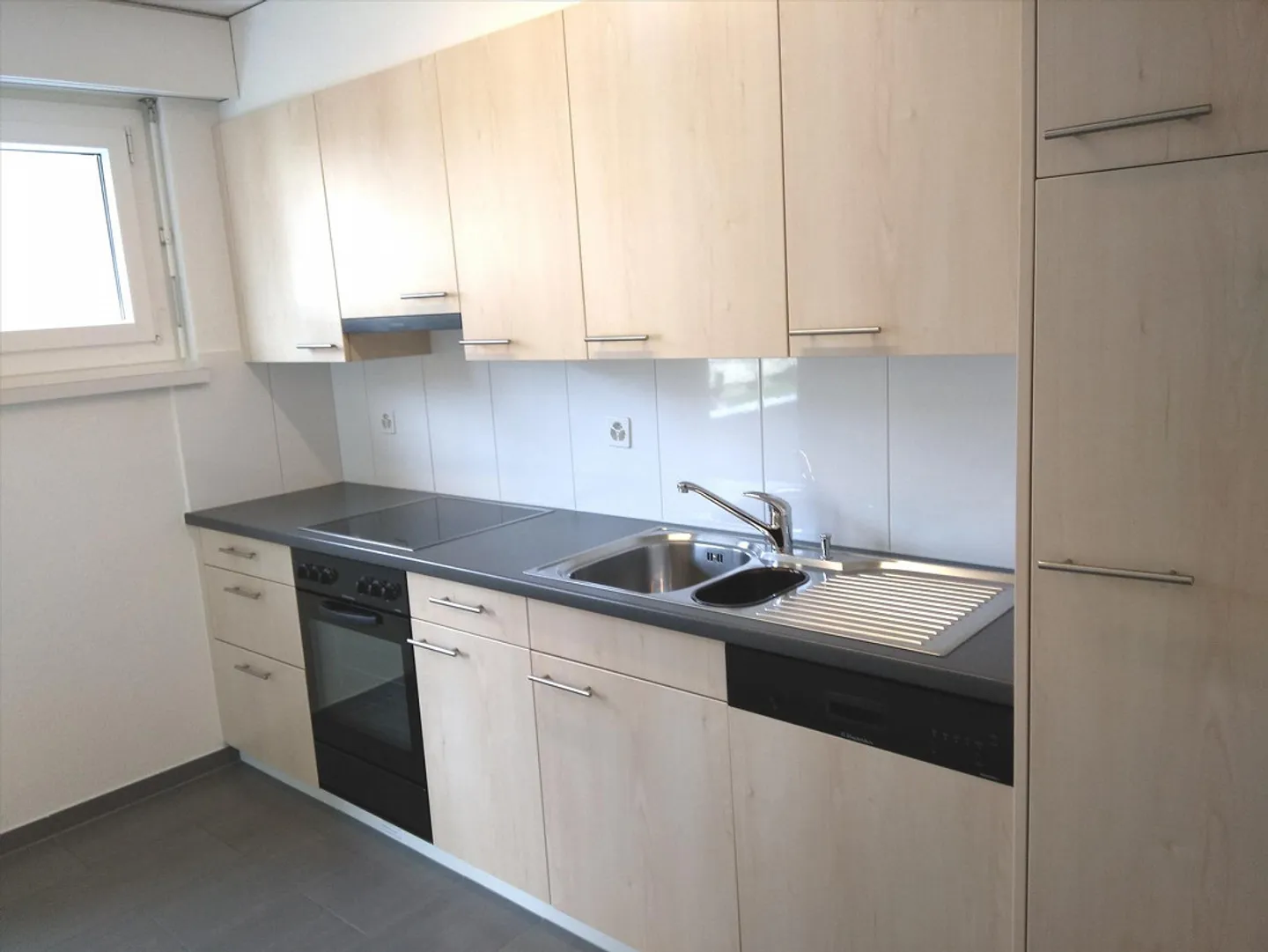 3.5 Room Apartment in a Central but Quiet Location - Photo 2 of 3