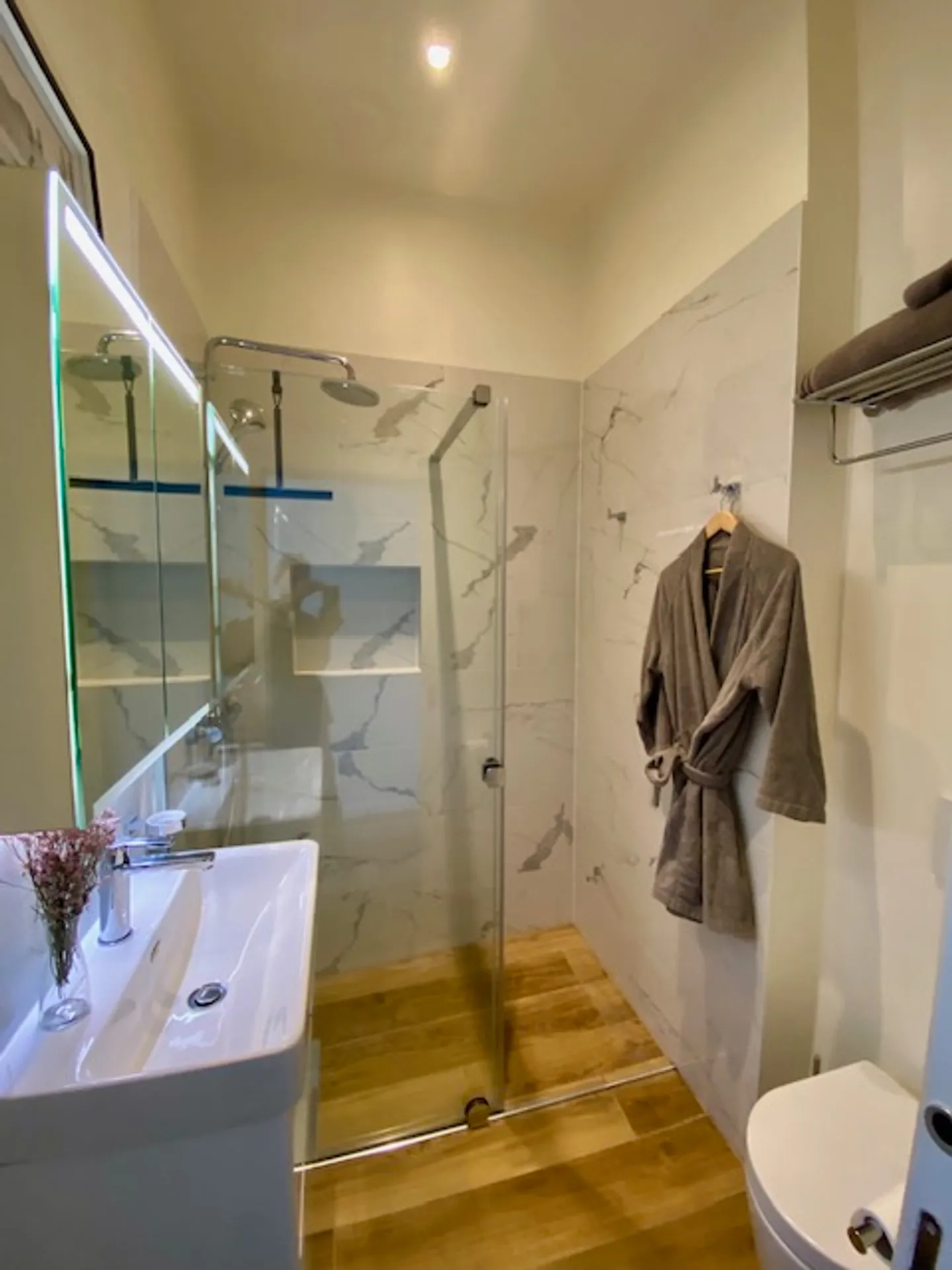 Dachgeschoss 6.5 Zimmer - Foto 16 von 19