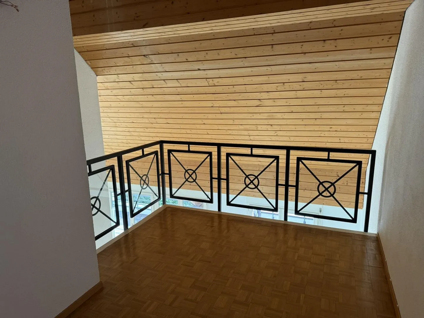 4.5-room maisonette apartment with beautiful views of greenery - Photo 7 of 12