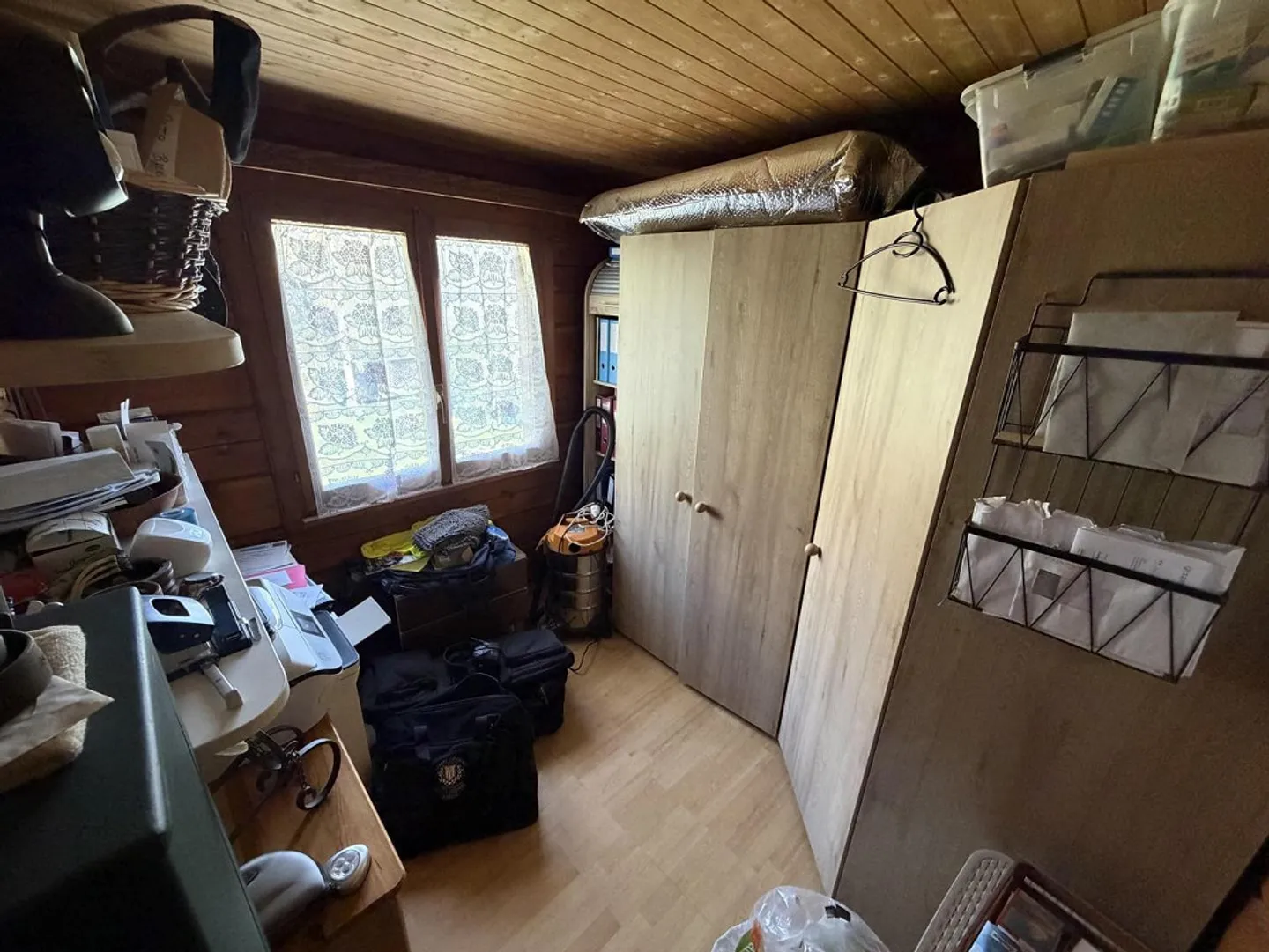 Chalet with two 3-room apartments, large building land in a very sunny location... - Photo 12 of 72