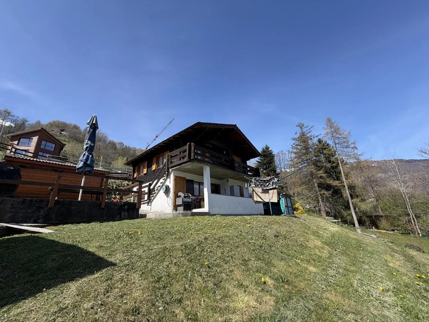 Chalet with two 3-room apartments, large building land in a very sunny location... - Photo 29 of 72