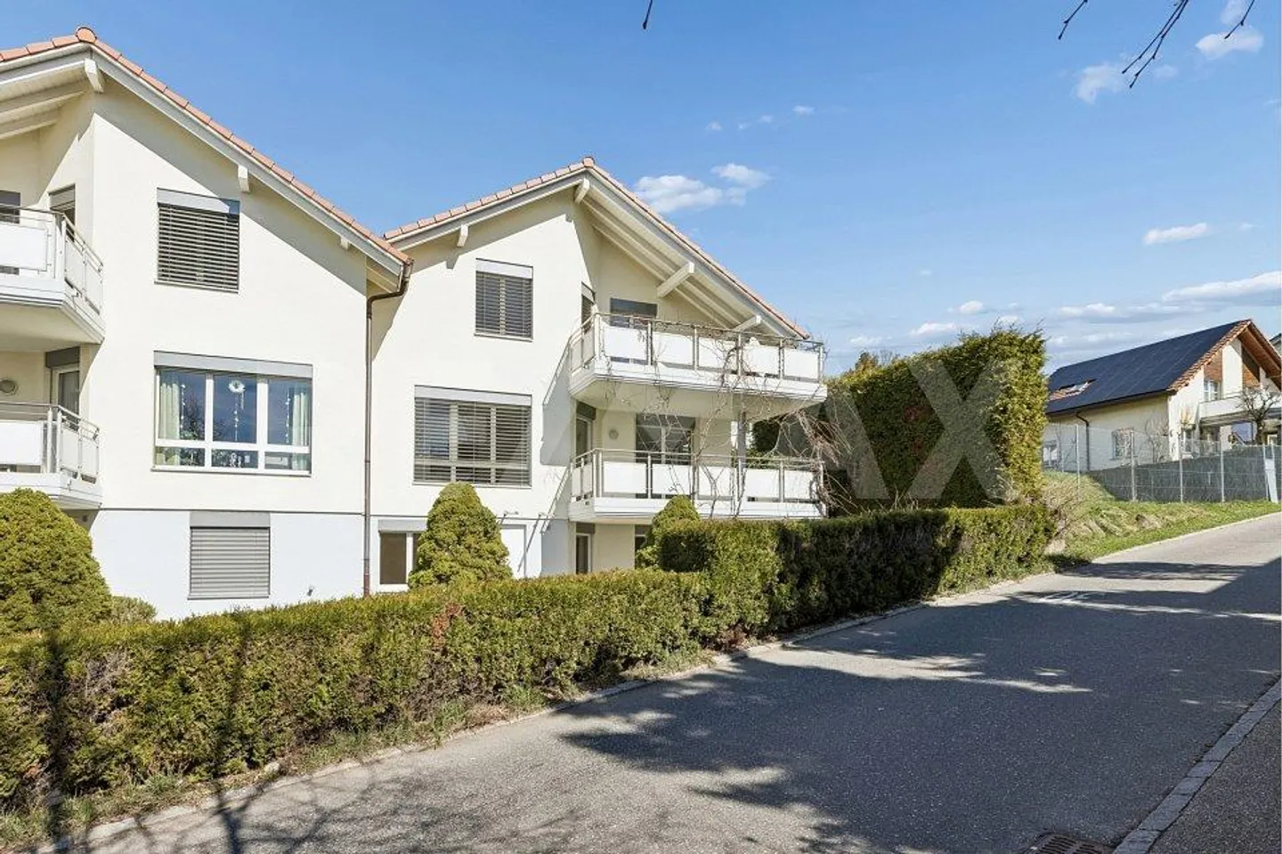 Geräumiges Doppelhaus - Foto 2 von 13