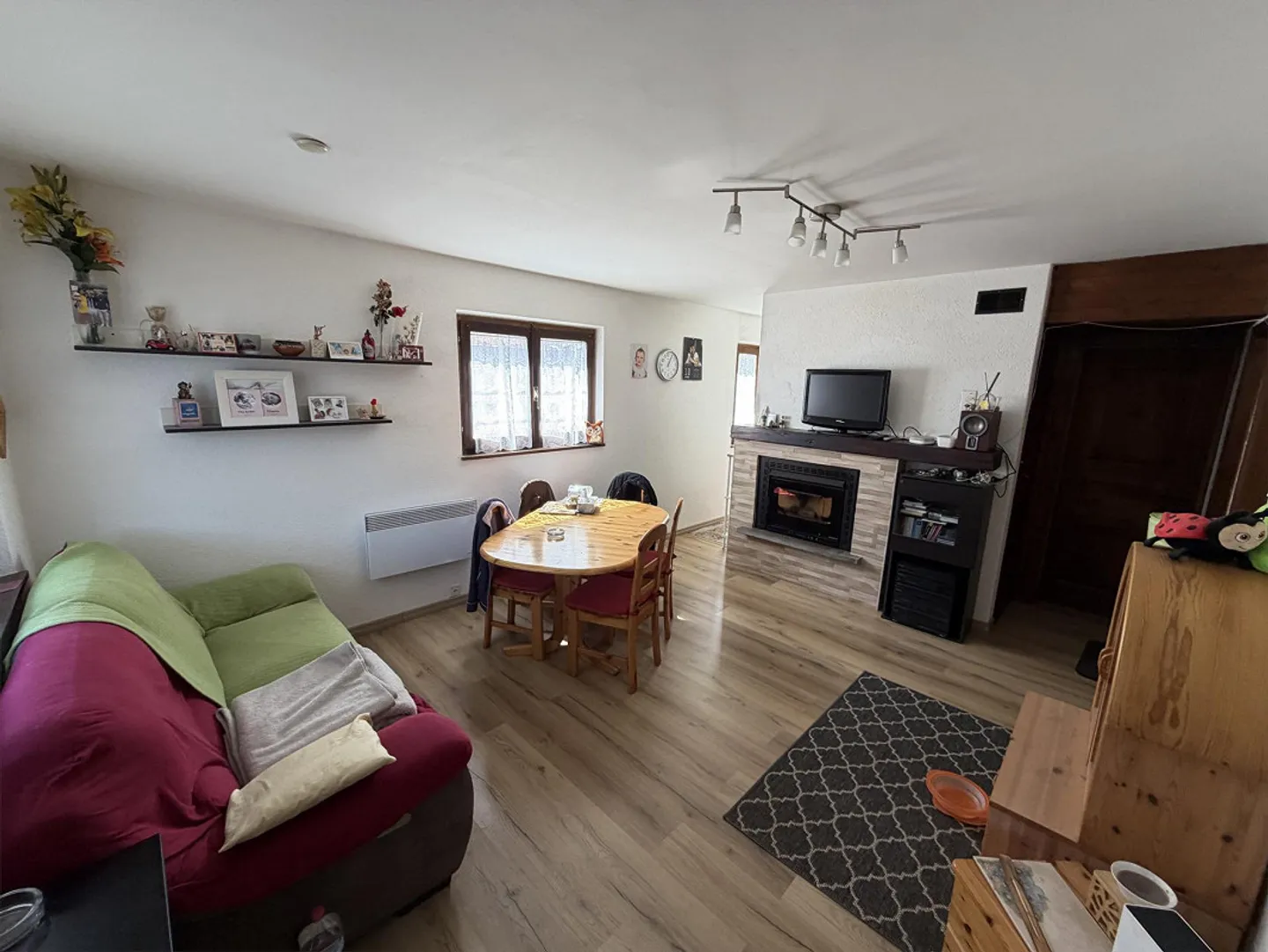 Chalet with two 3-room apartments, large building land in a very sunny location... - Photo 66 of 72