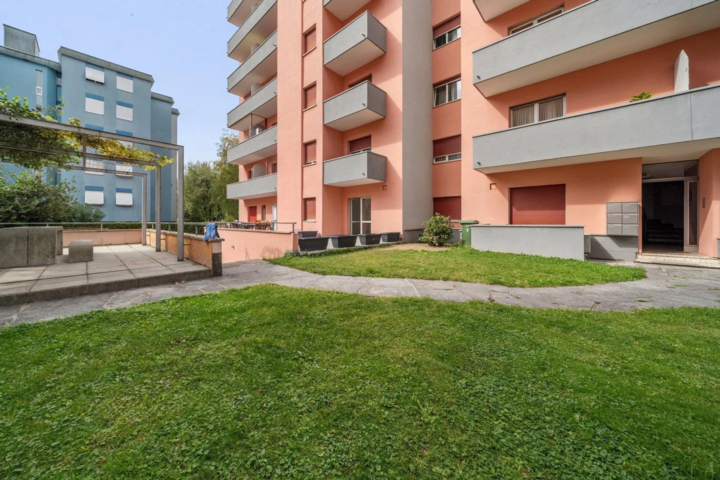Modernes Apartment in zentraler Lage - Foto 2 von 8