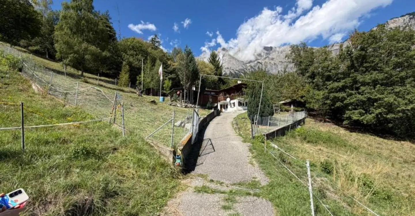 Chalet composed of two apartments - Photo 4 of 10