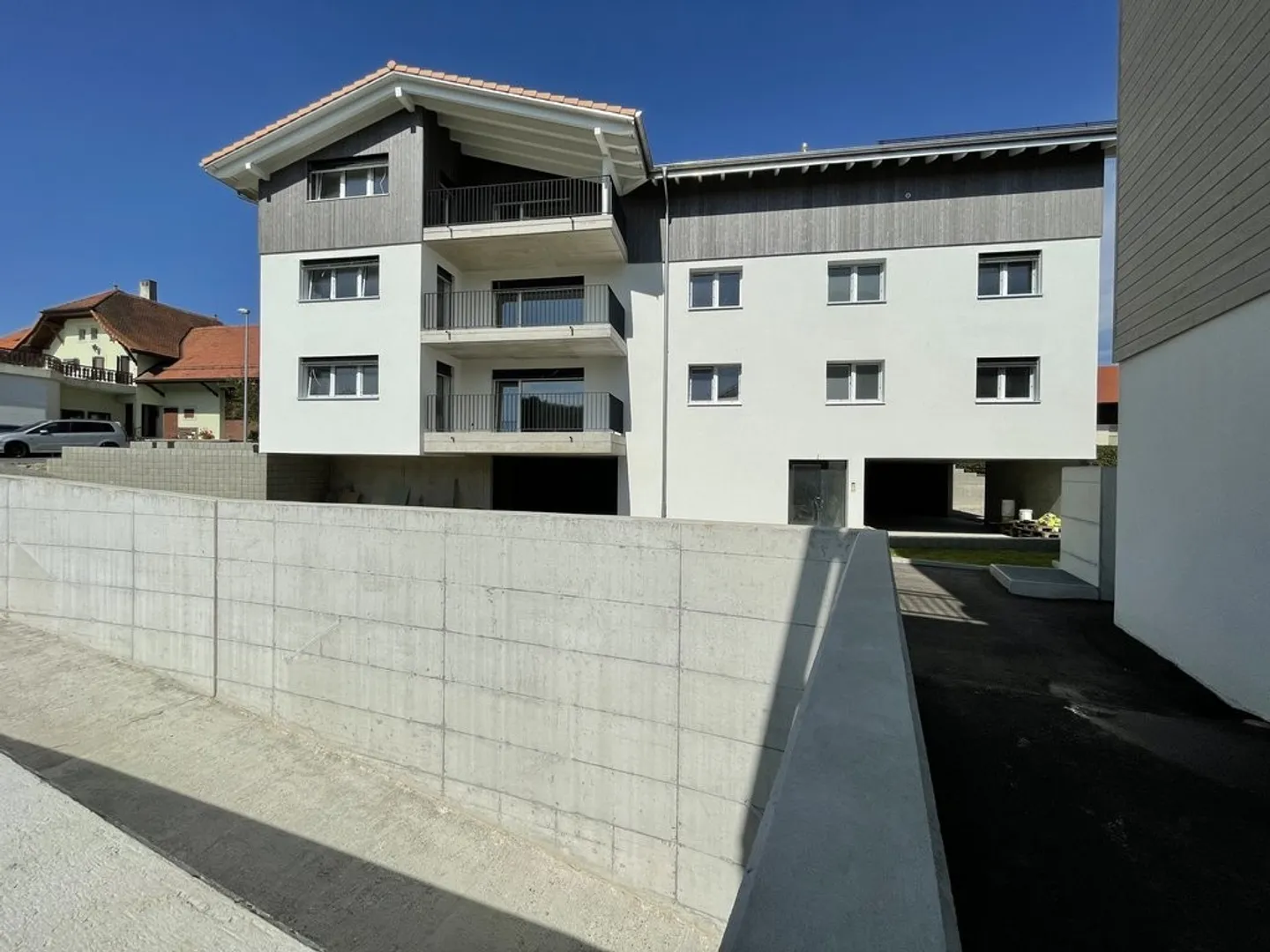 CHAVANNES-LES-FORTS (FR) - 4,5 stanze al 2° piano - Foto 1 di 12