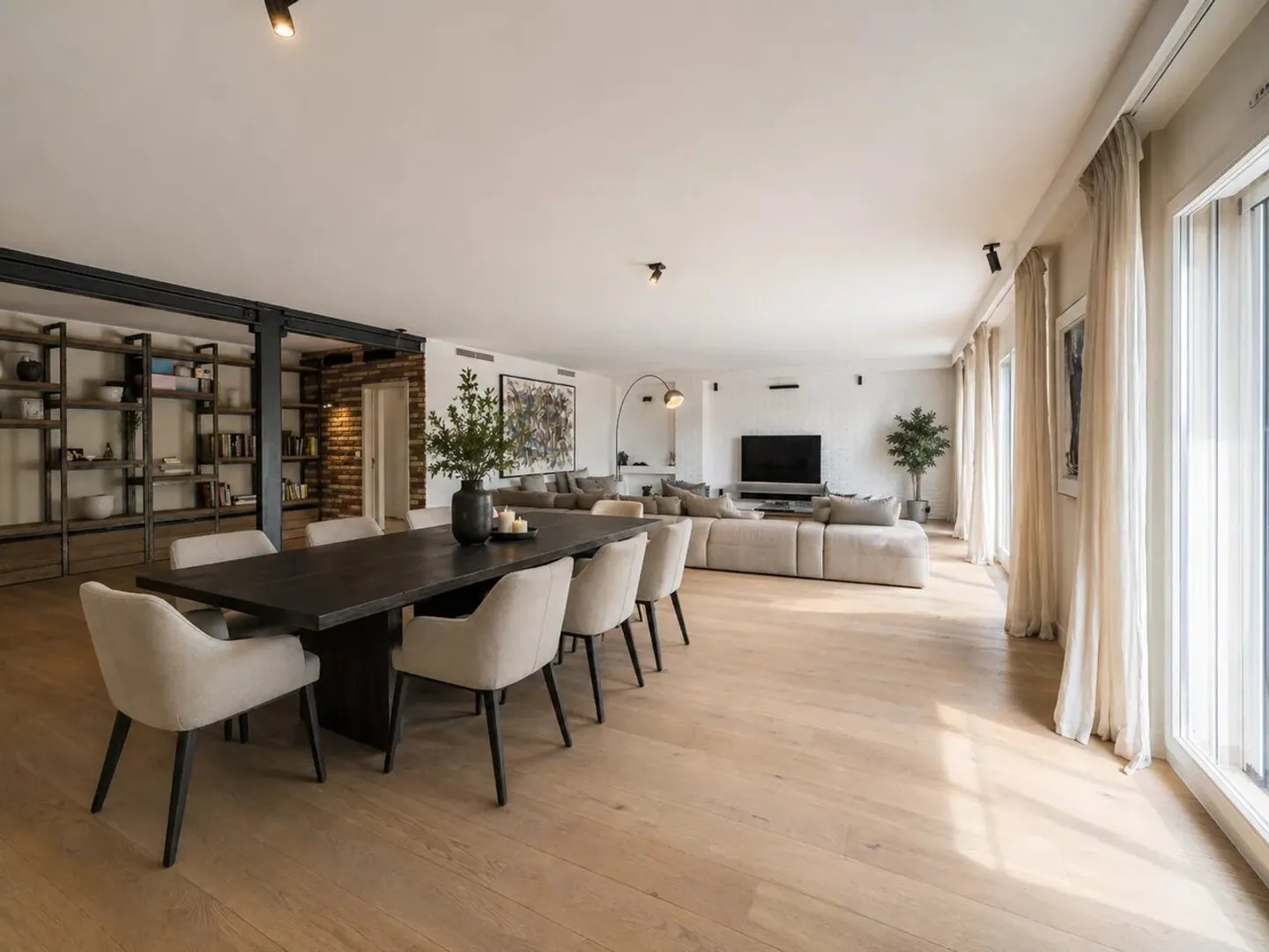 Appartement Élégant avec Terrasses - Photo 1 sur 12