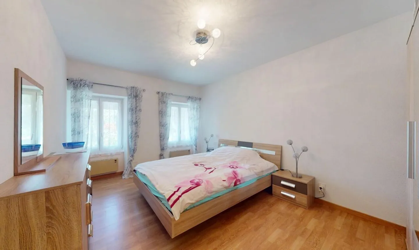 Casa familiare da ristrutturare con potenziale edificabile unico a Fey - Foto 2 di 13