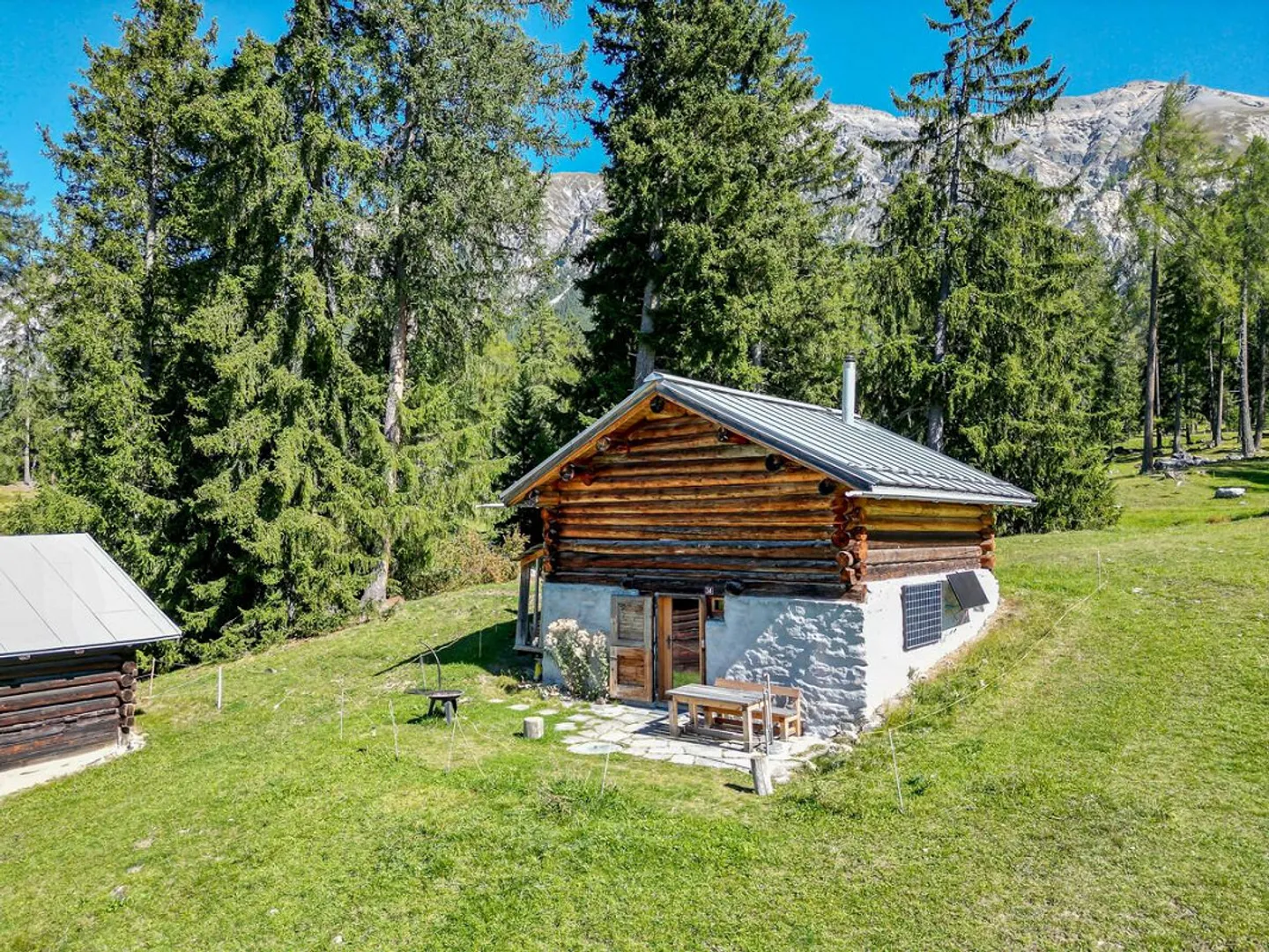 Charmantes Maiensäss mit Bergblick - Foto 1 von 7