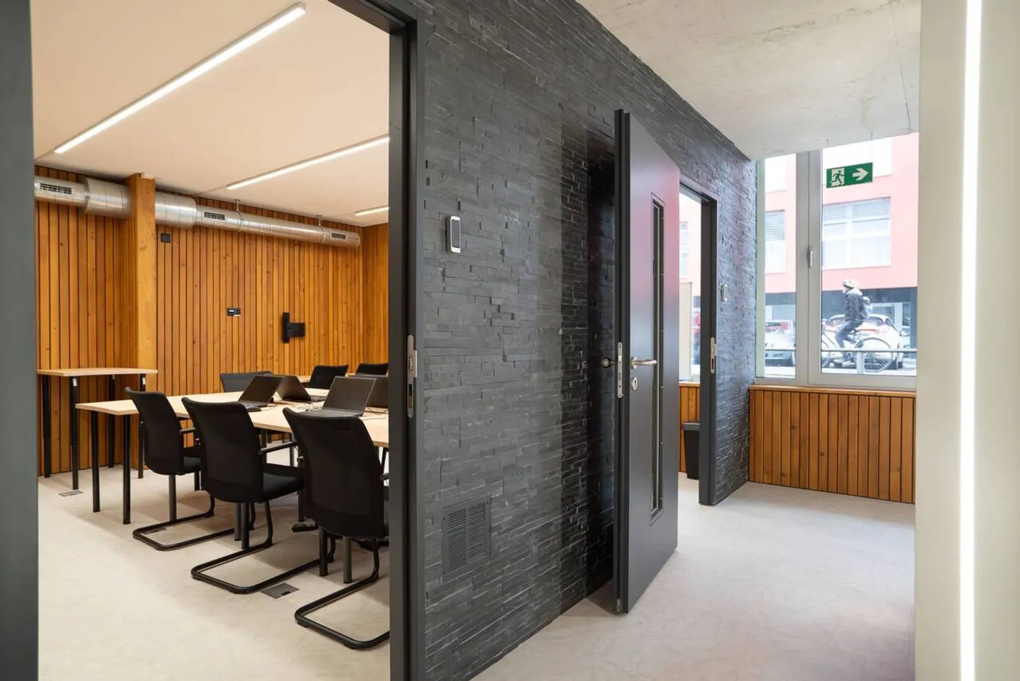 Zu verkaufen: Helle Arcade von 156 m² auf mehreren Ebenen, bereits vermietet - Foto 2 von 8