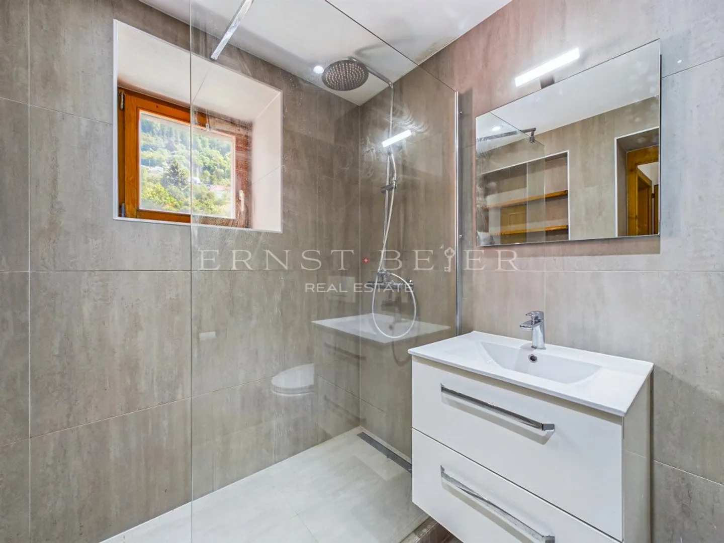 Immeuble de rendement de plusieurs appartements - Photo 5 sur 5